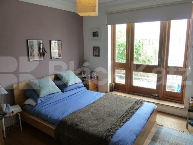 			STUNNING 2 BEDROOM PERIOD CONVERSION, 2 Bedroom, 1 bath, 1 reception Flat			 Stapleton Hall Road, FINSBURY PARK-STROUD GREEN